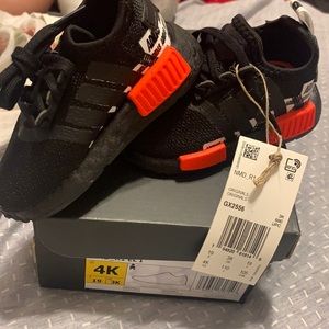 New Adidas infant shoes 4c/k